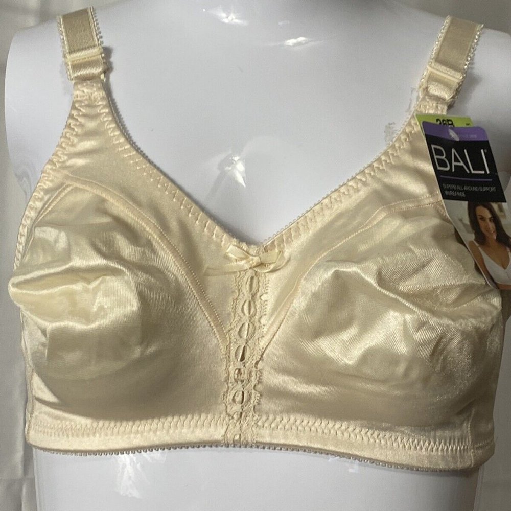 BALI CREAM COLOR WIREFREE BRA SIZE 36B NEW